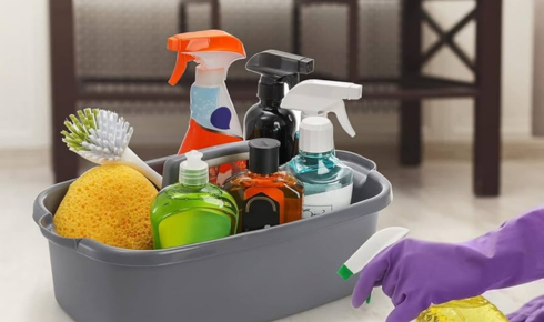 How can setting a simple “10-minute evening tidy” habit keep the living room under control